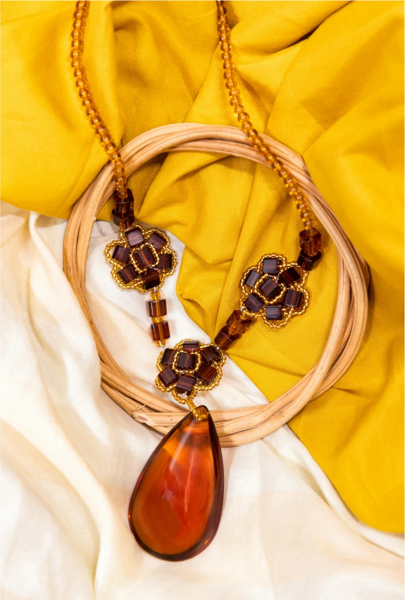 Collar ejemplo 3